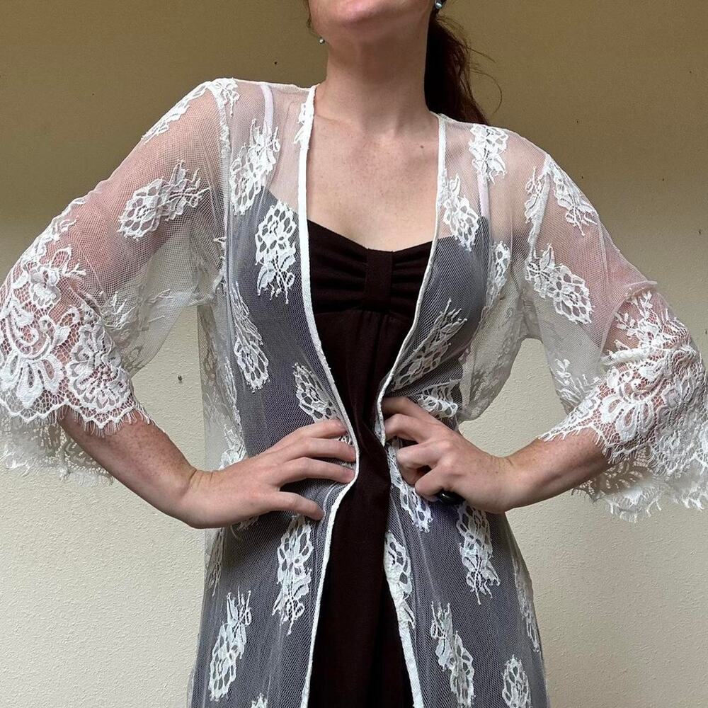 White lace sheer open front - Picture 5 of 7